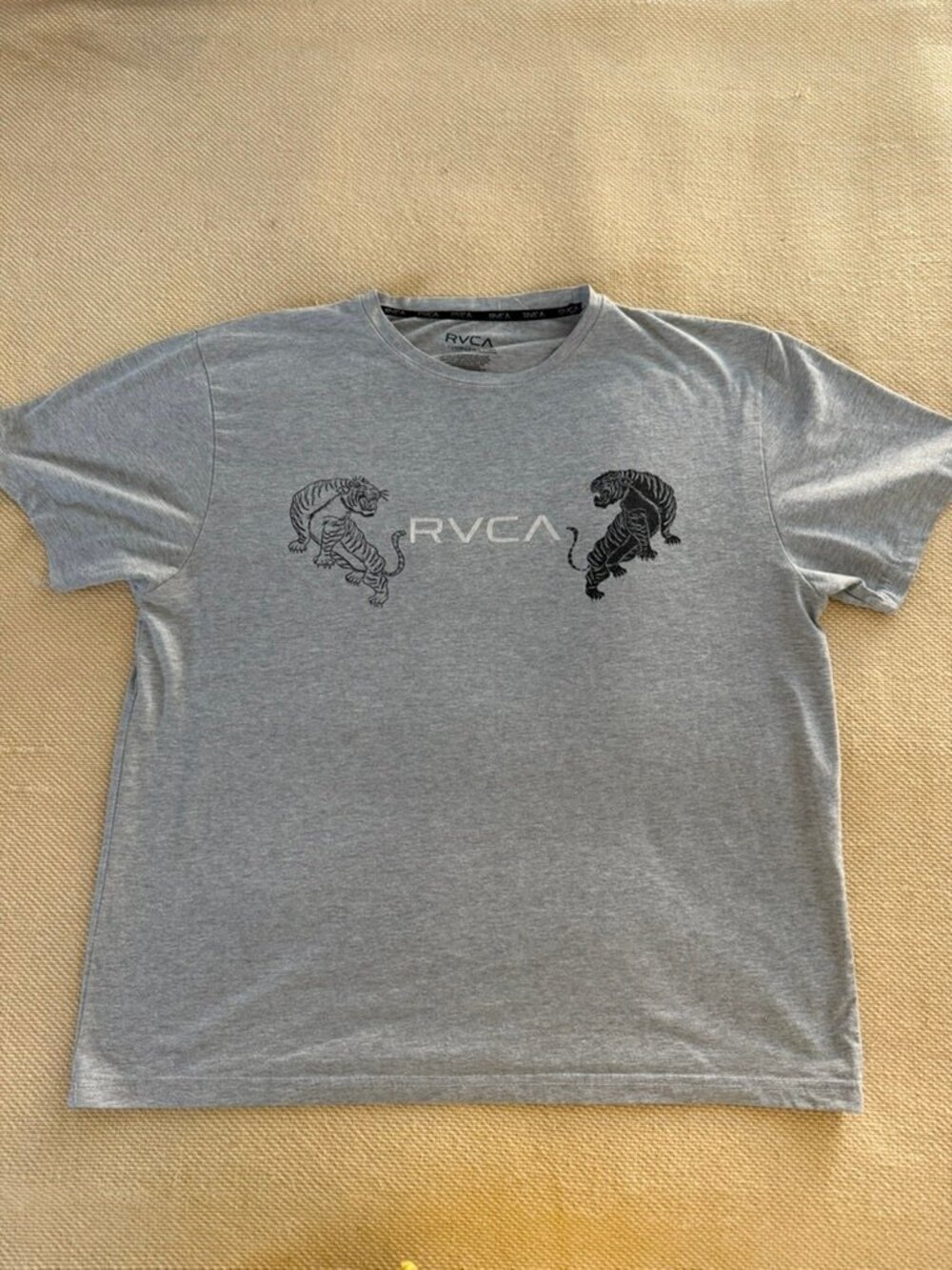 RVCA Loungewear T-Shirt Men's Large Grey Heather Tiger Graphic Tee